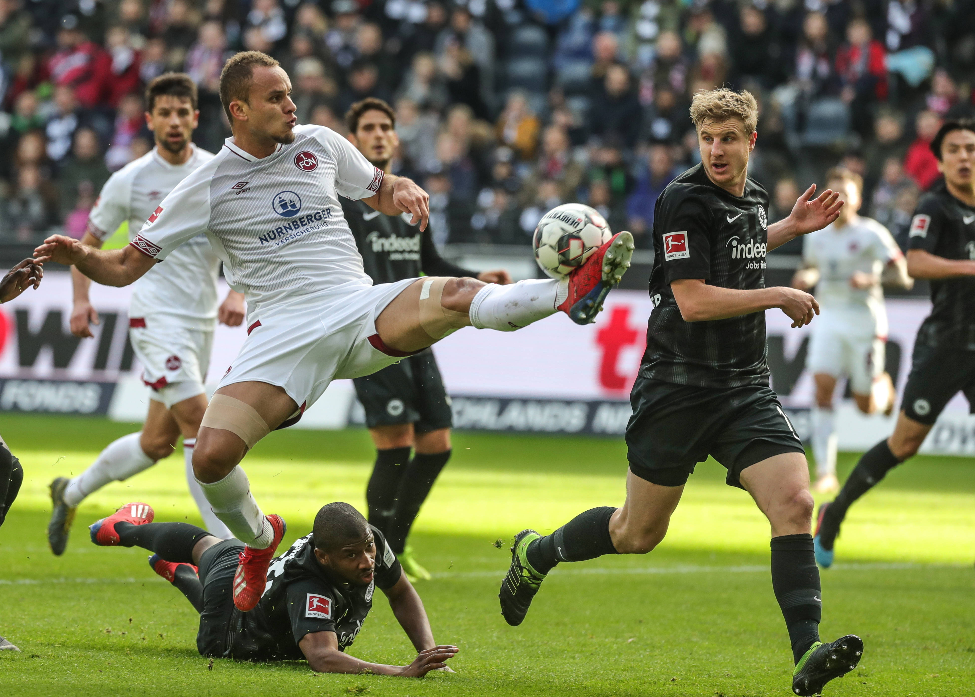 员表现尤其 员表现尤其