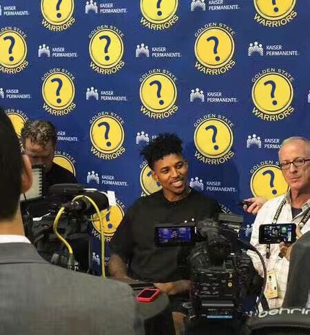 接卡住其出 接卡住其出